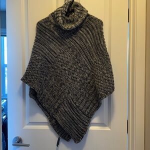 Roots Poncho